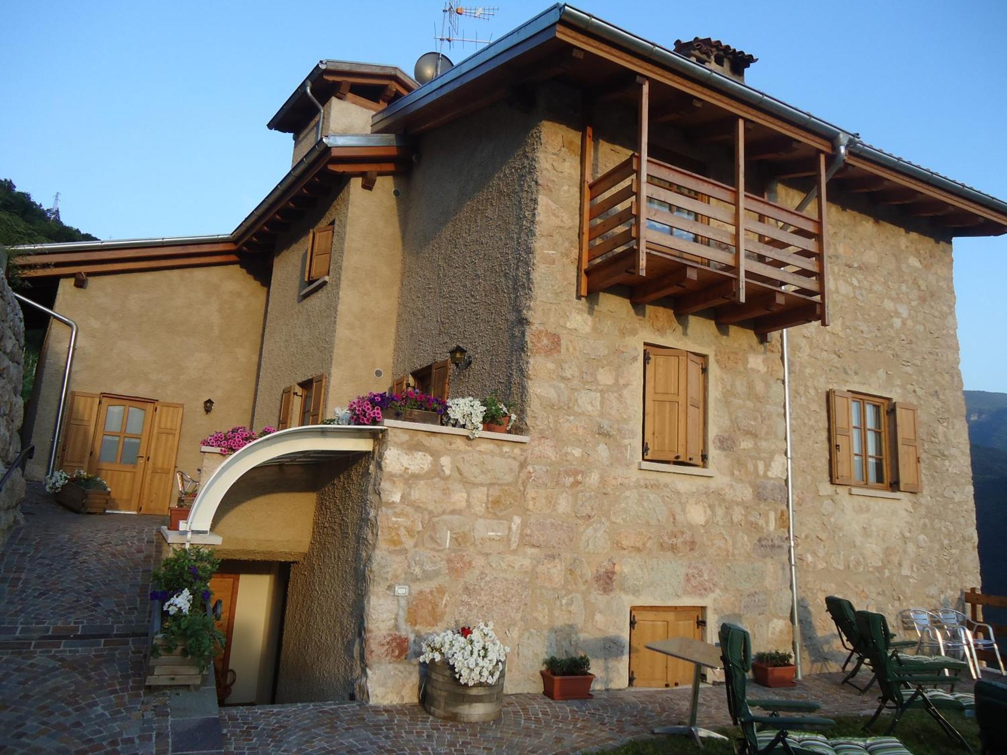 Appartamenti Camere Masi Brenta Роверето Экстерьер фото
