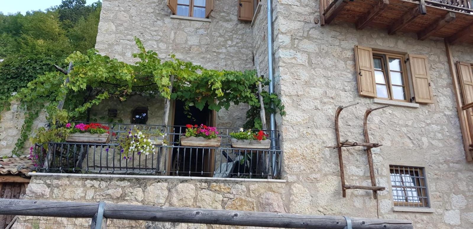 Appartamenti Camere Masi Brenta Роверето Экстерьер фото